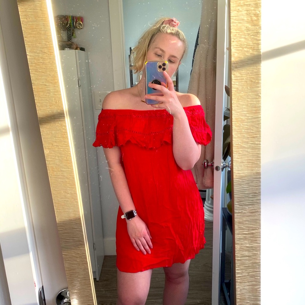 Off the Shoulder Red Dress🌶